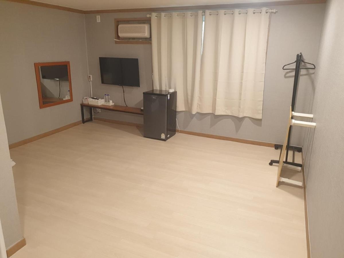 Seorak Hot Spring Mammoth Resotel Sokcho Bagian luar foto