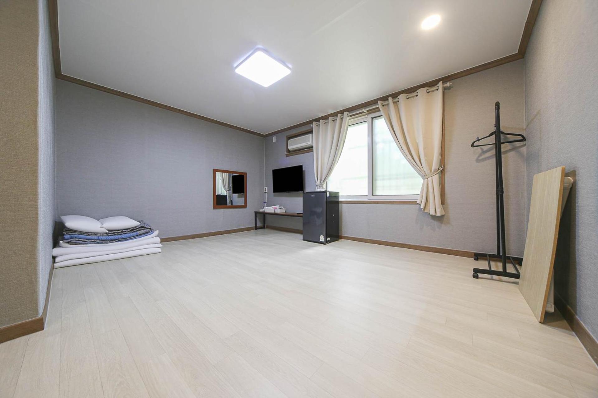 Seorak Hot Spring Mammoth Resotel Sokcho Bagian luar foto